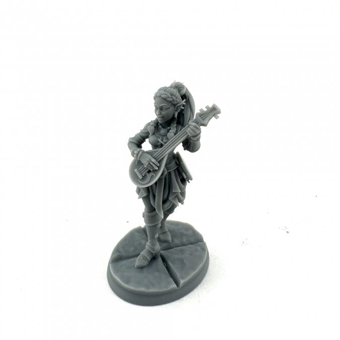 Ryelle Rainheather elf bard  - 7124