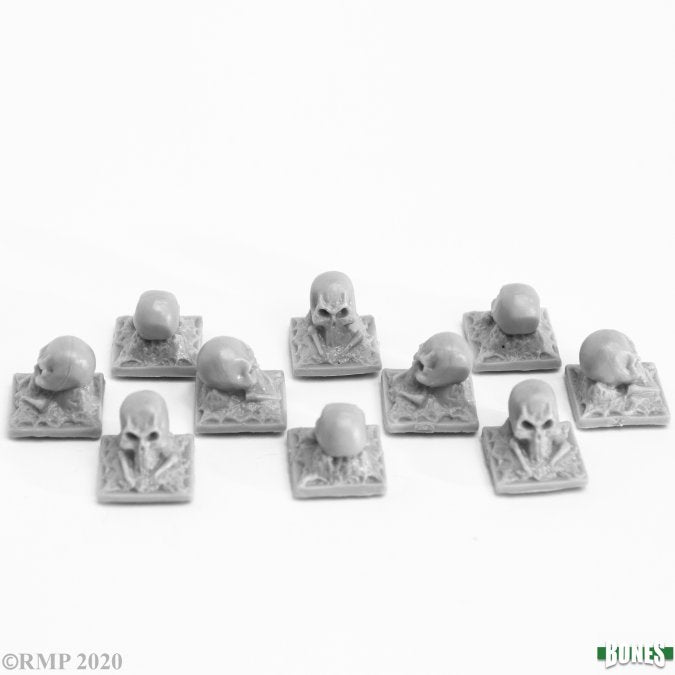 Graveyard Finial: Skulls (10) - 77733